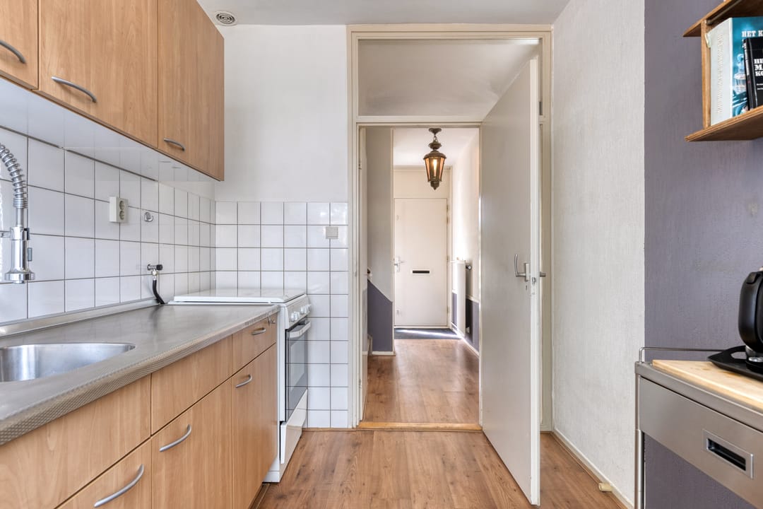 Photo 11 of Oostkruisstraat 15