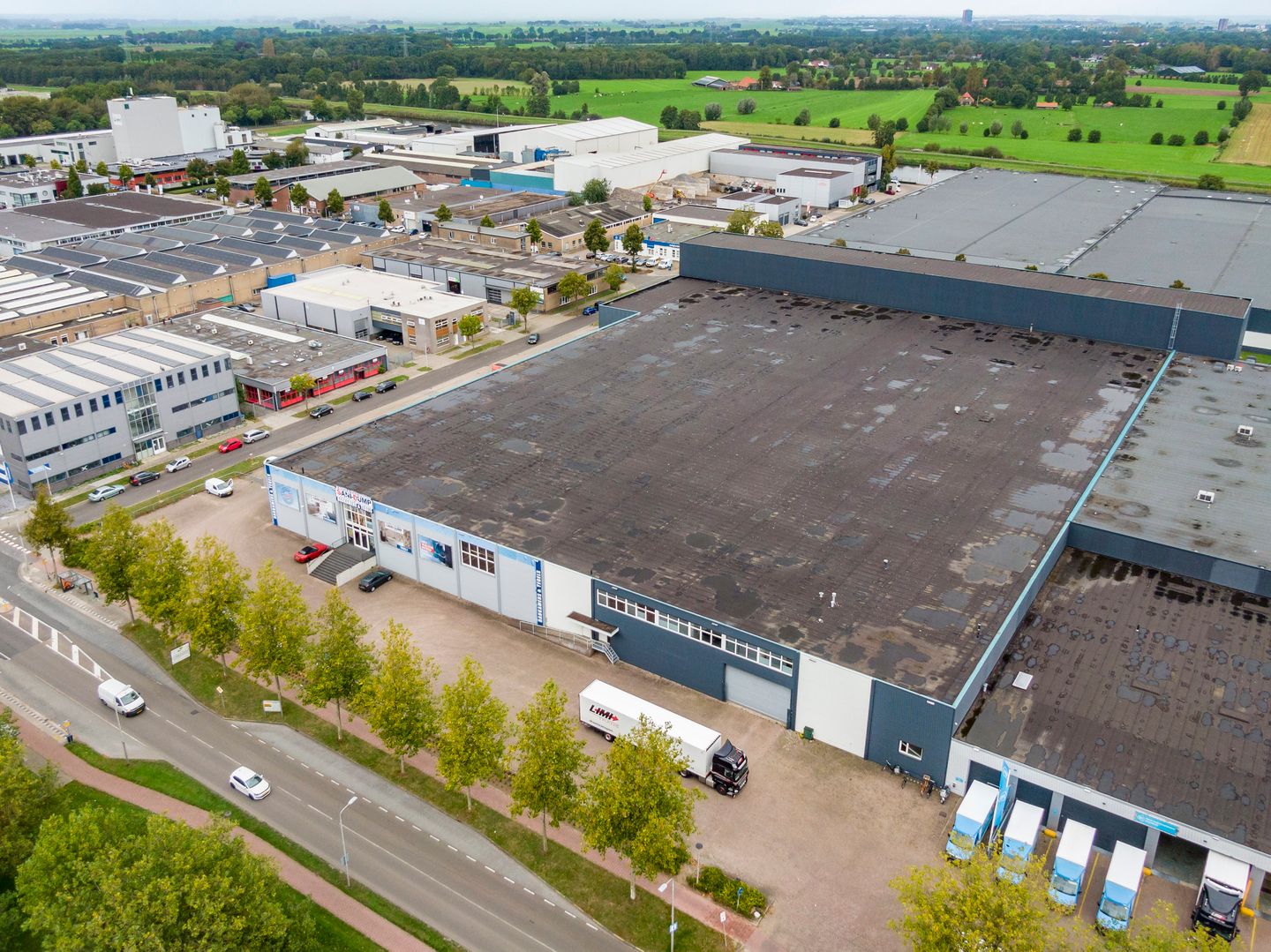 Bekijk foto 2 van Nijverheidsweg-Noord 75-A