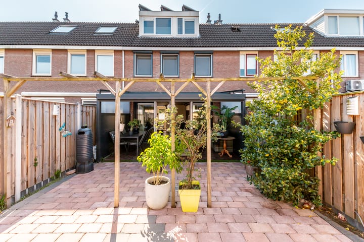 Photo 3 of Botter 42 8