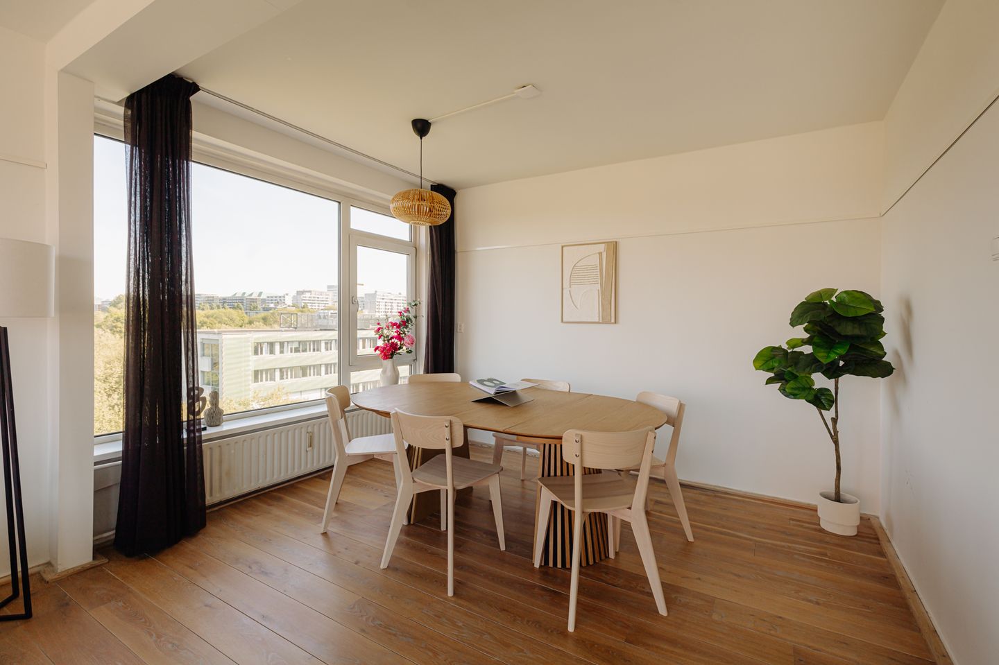 Photo 4 of Maassluisstraat 52