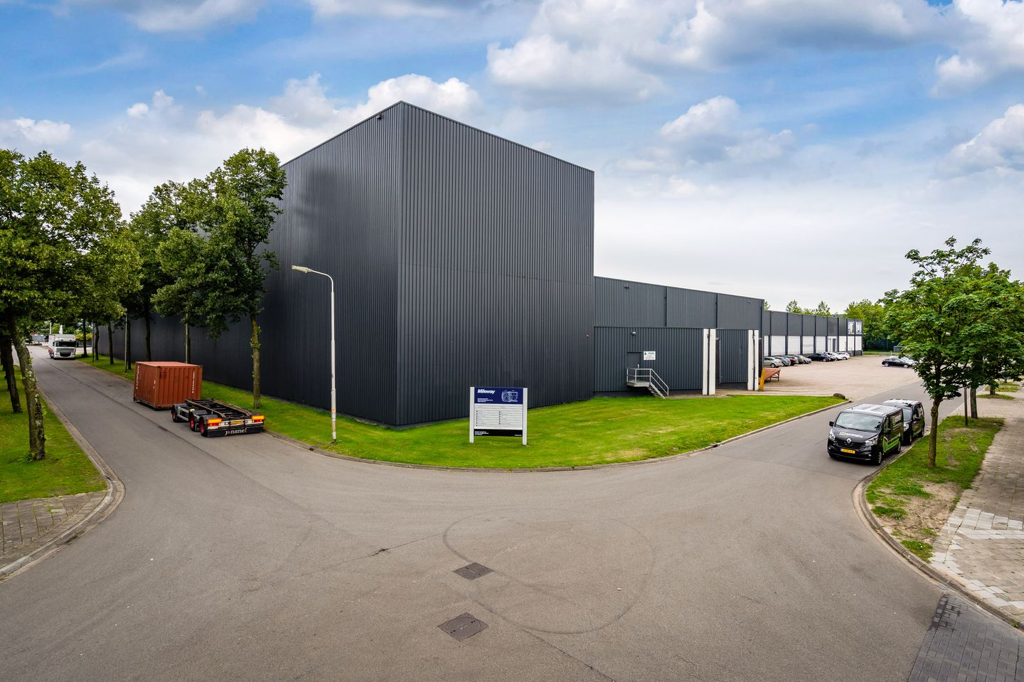 View photo 4 of Argonweg 15
