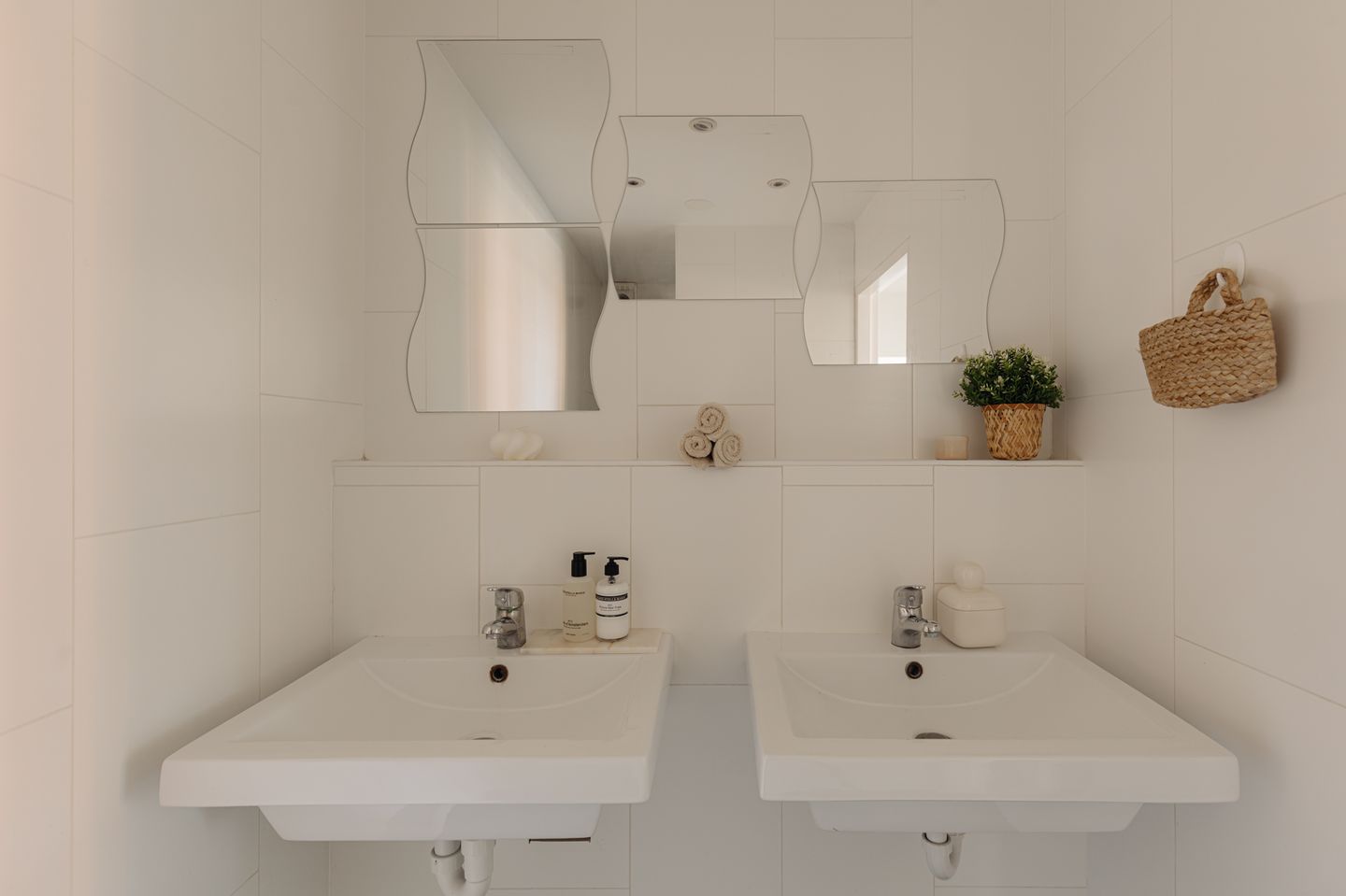 Photo 14 of Maassluisstraat 52