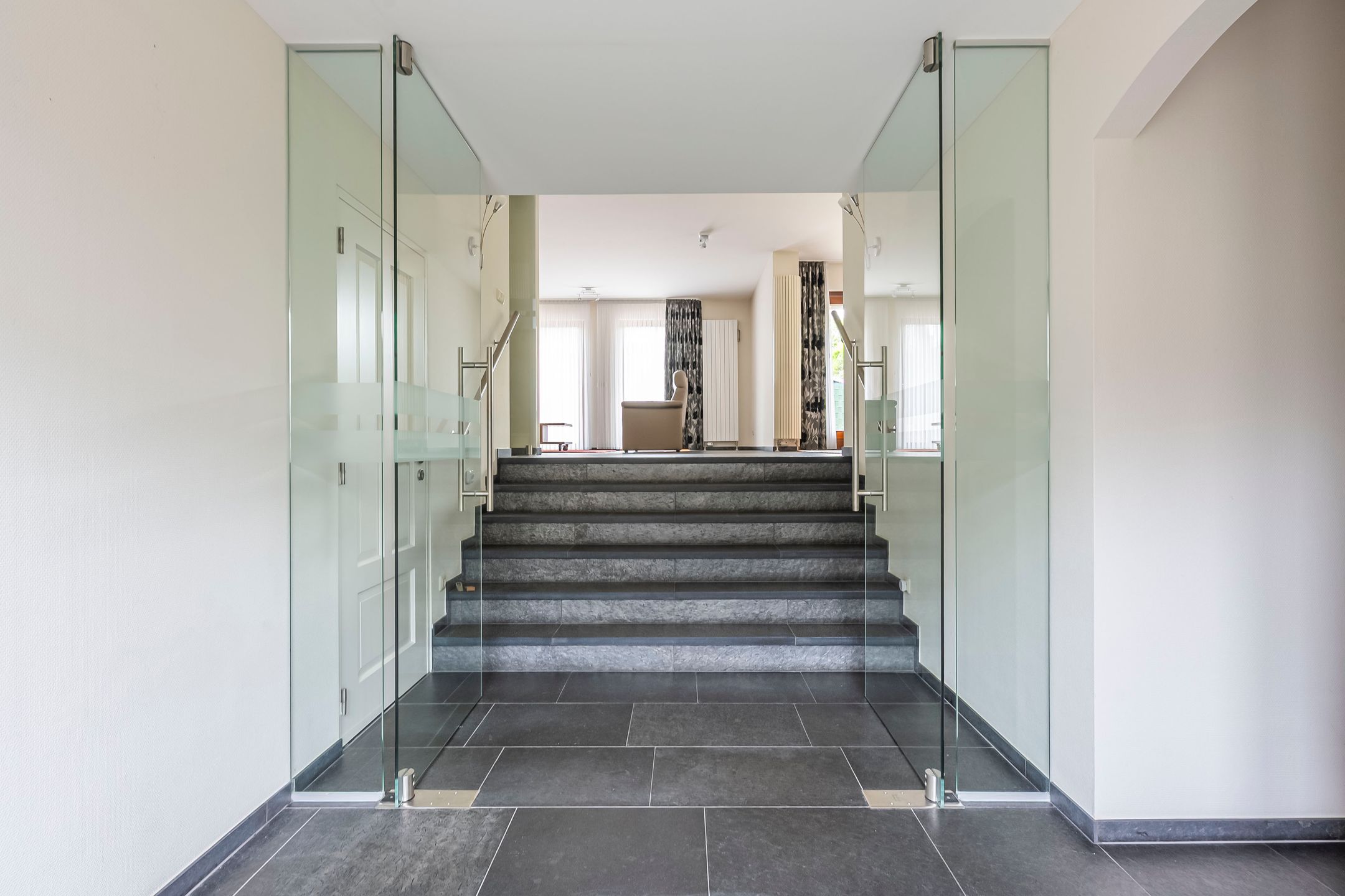 Photo 6 of Albert Cuypstraat 2