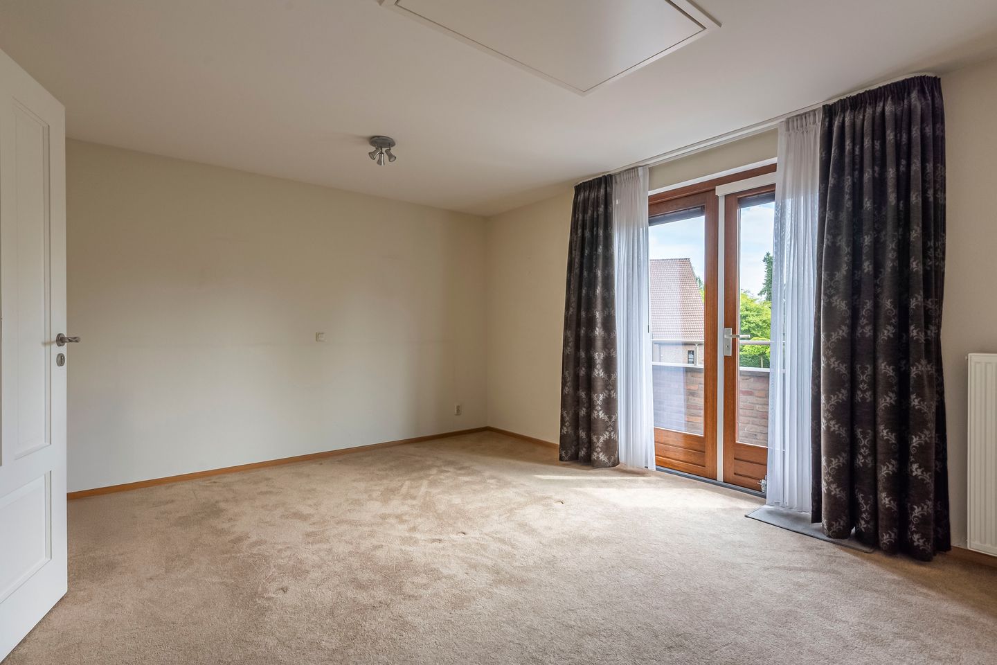 Photo 19 of Albert Cuypstraat 2