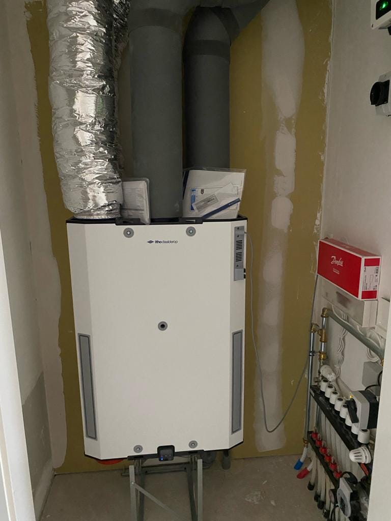 Foto 15 van August Allebéplein 319