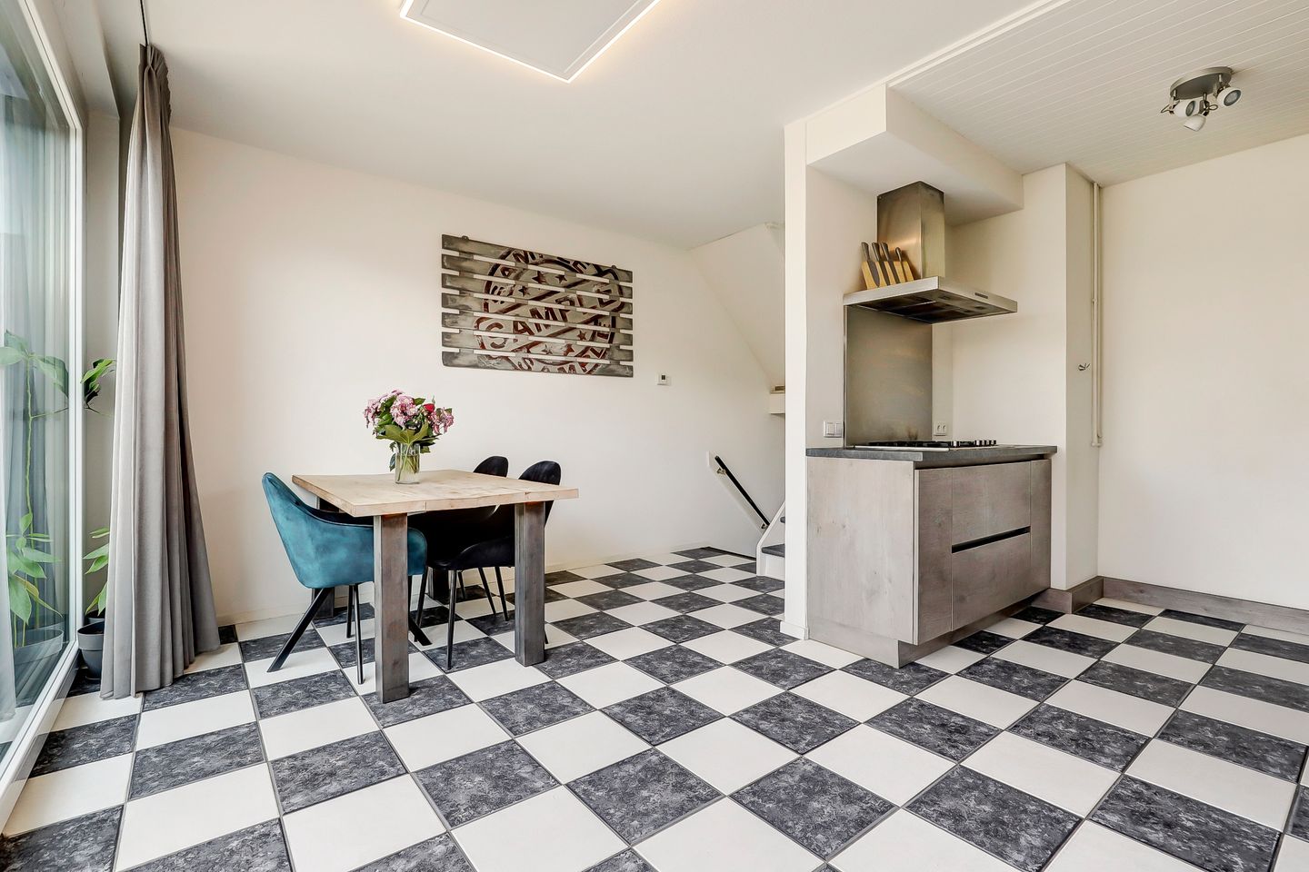 Foto 10 van Gouverneur Houbenstraat 16