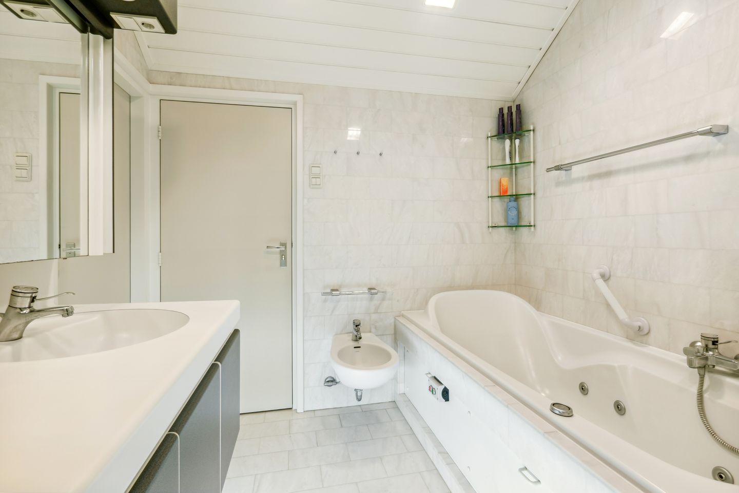 Photo 19 of Karel de Grotelaan 86