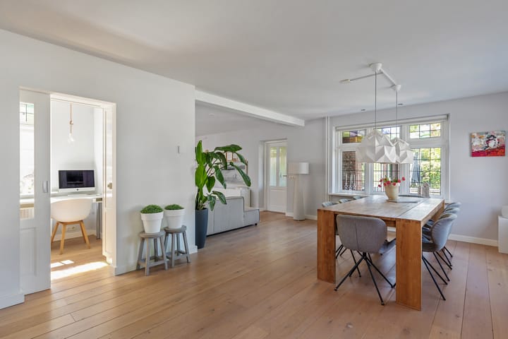 Foto 12 van Julianastraat 1