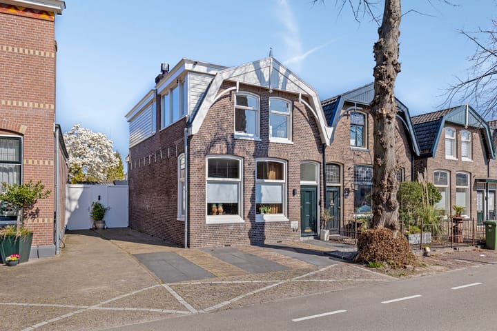 View photo of Zeestraat 89
