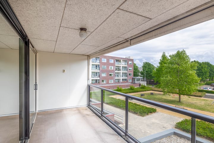 Photo 20 of Cortembergstraat 128