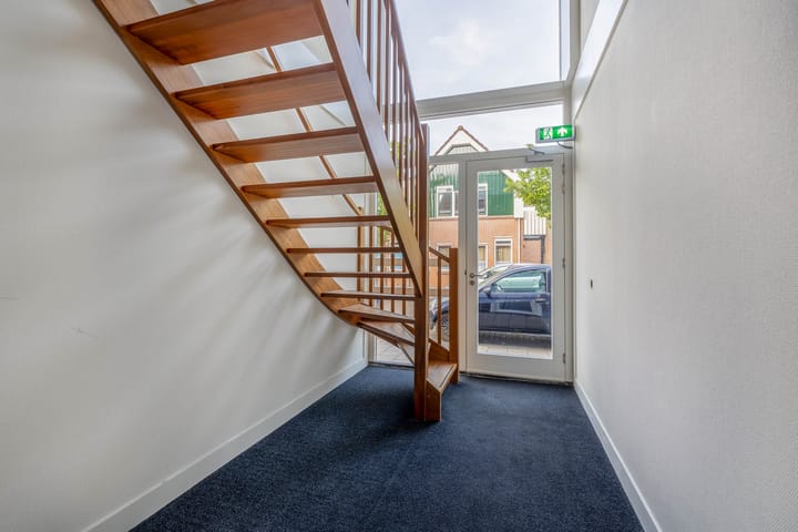 Photo 2 of Zuiderkerkstraat 3-C