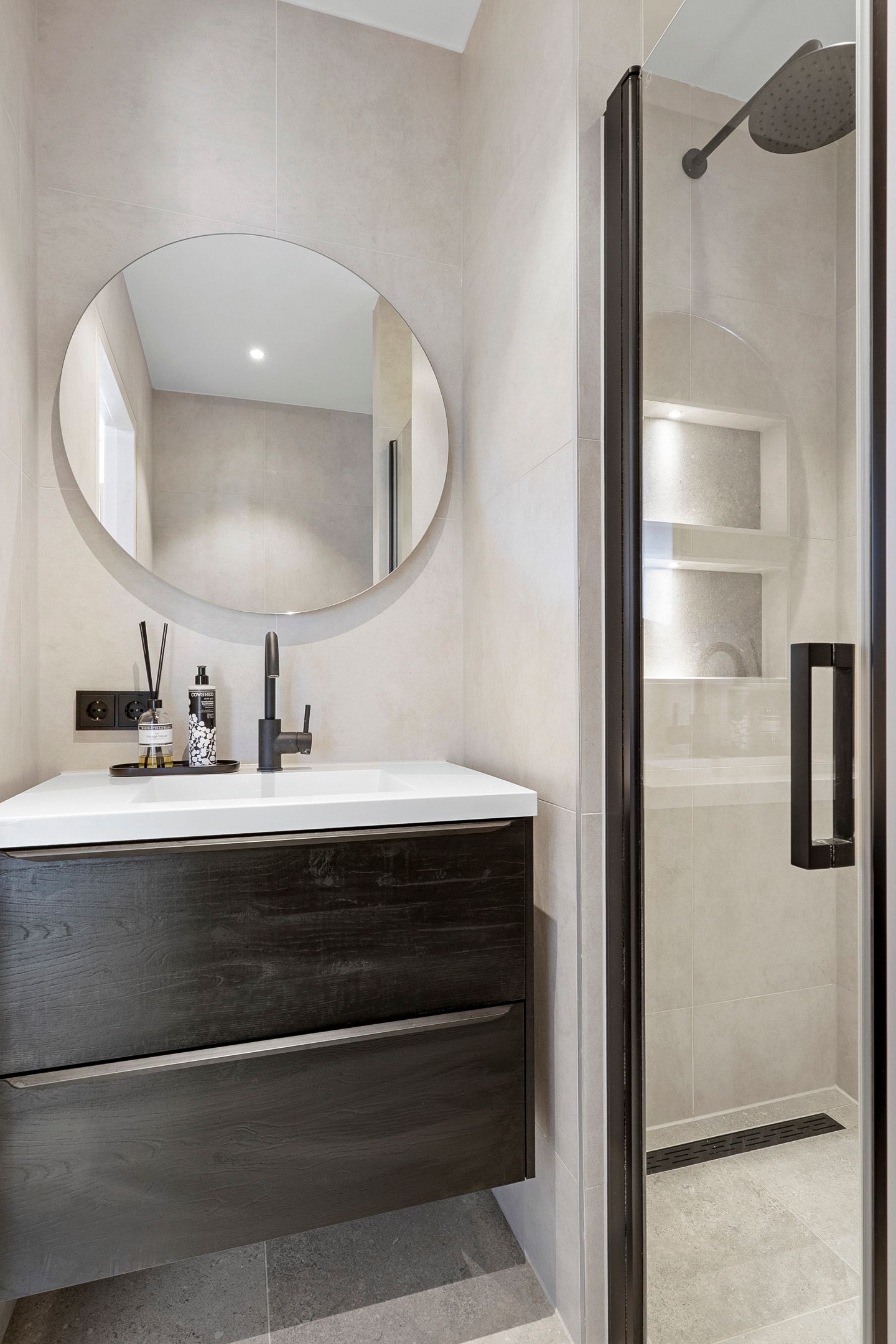 Photo 18 of Isaac Titsinghkade 229