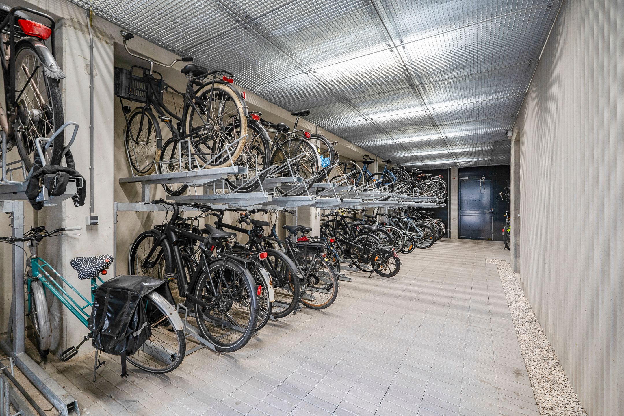 Photo 24 of Isaac Titsinghkade 229