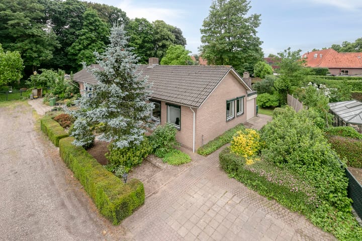 Foto 10 van Sint Josephstraat 12