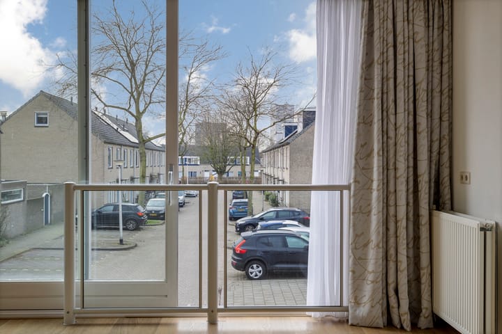 Foto 11 van Hoogvensestraat 81-B