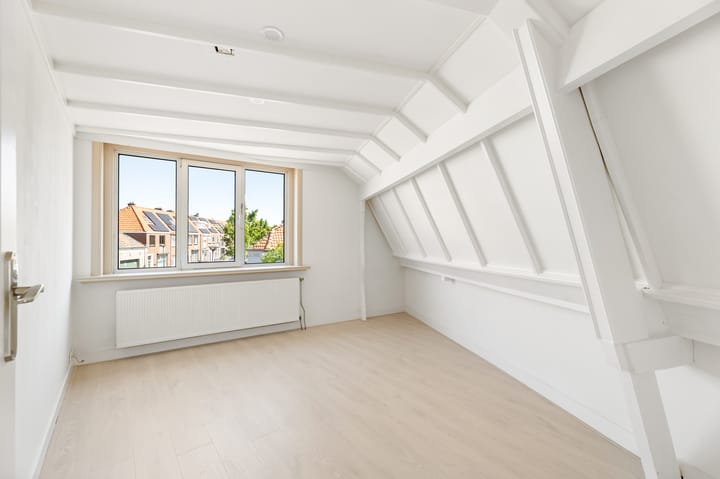 Photo 24 of Hobeinstraat 37