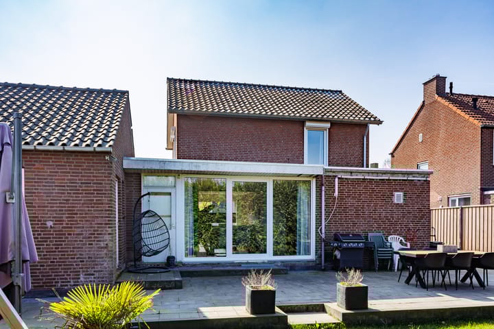 Photo 32 of Sint Petrusstraat 24