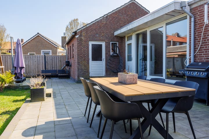 Photo 34 of Sint Petrusstraat 24