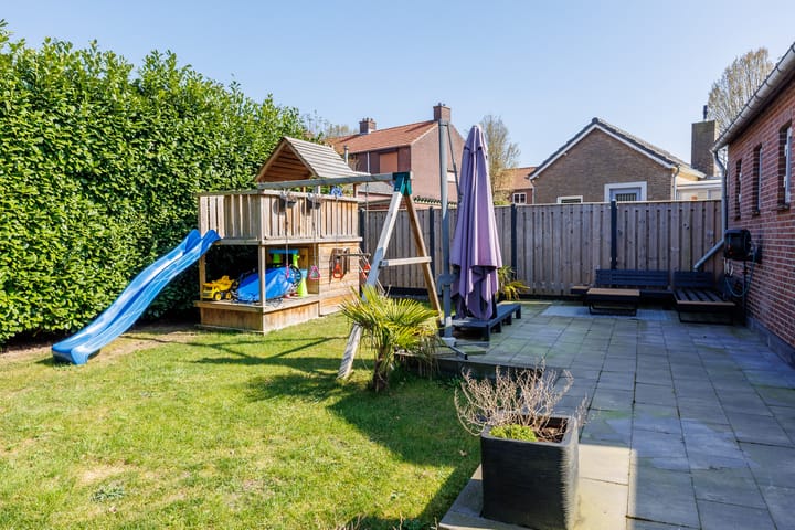 Photo 35 of Sint Petrusstraat 24