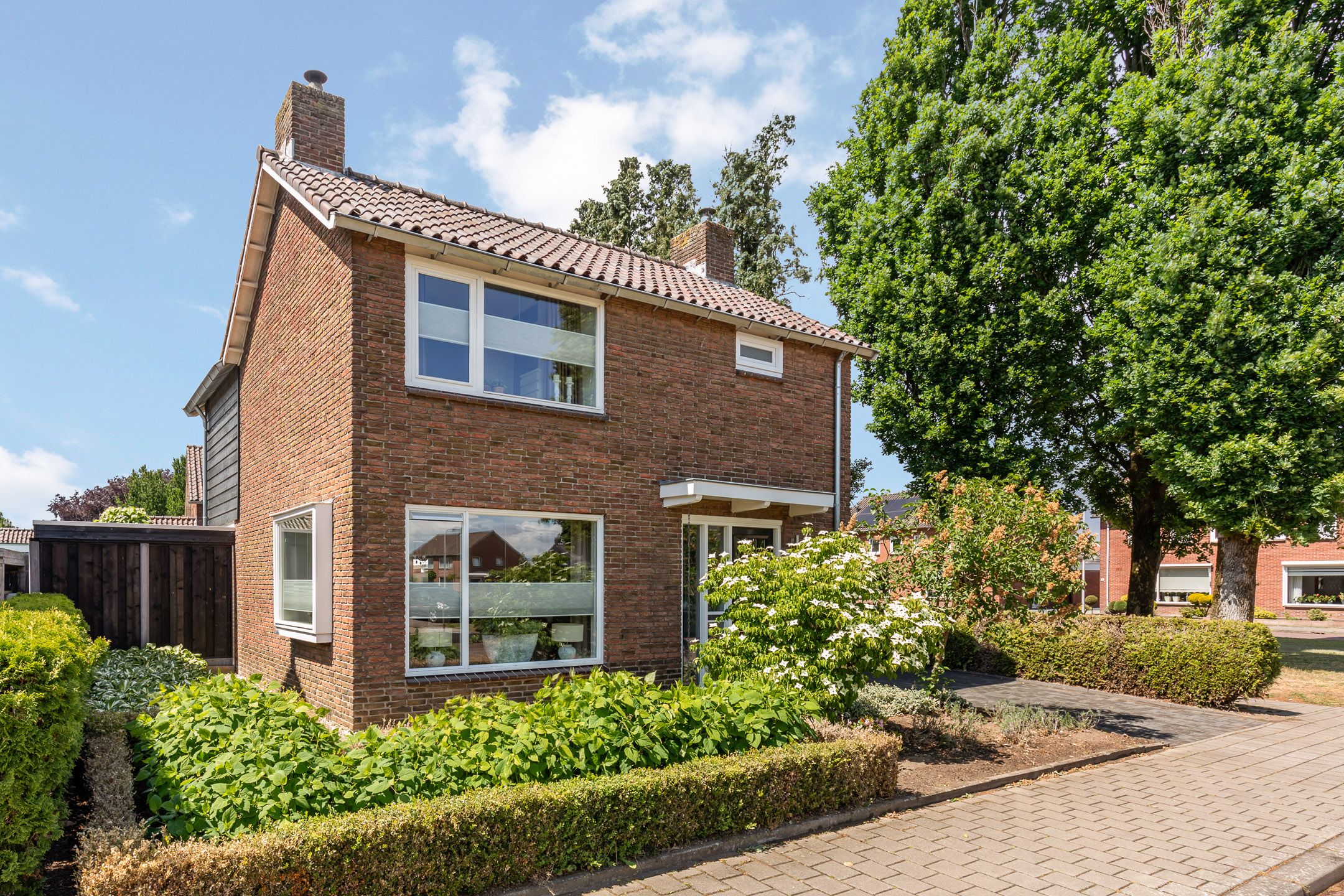 Photo 6 of Meester Lazonderstraat 25