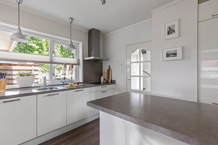 Photo 11 of Meester Lazonderstraat 25