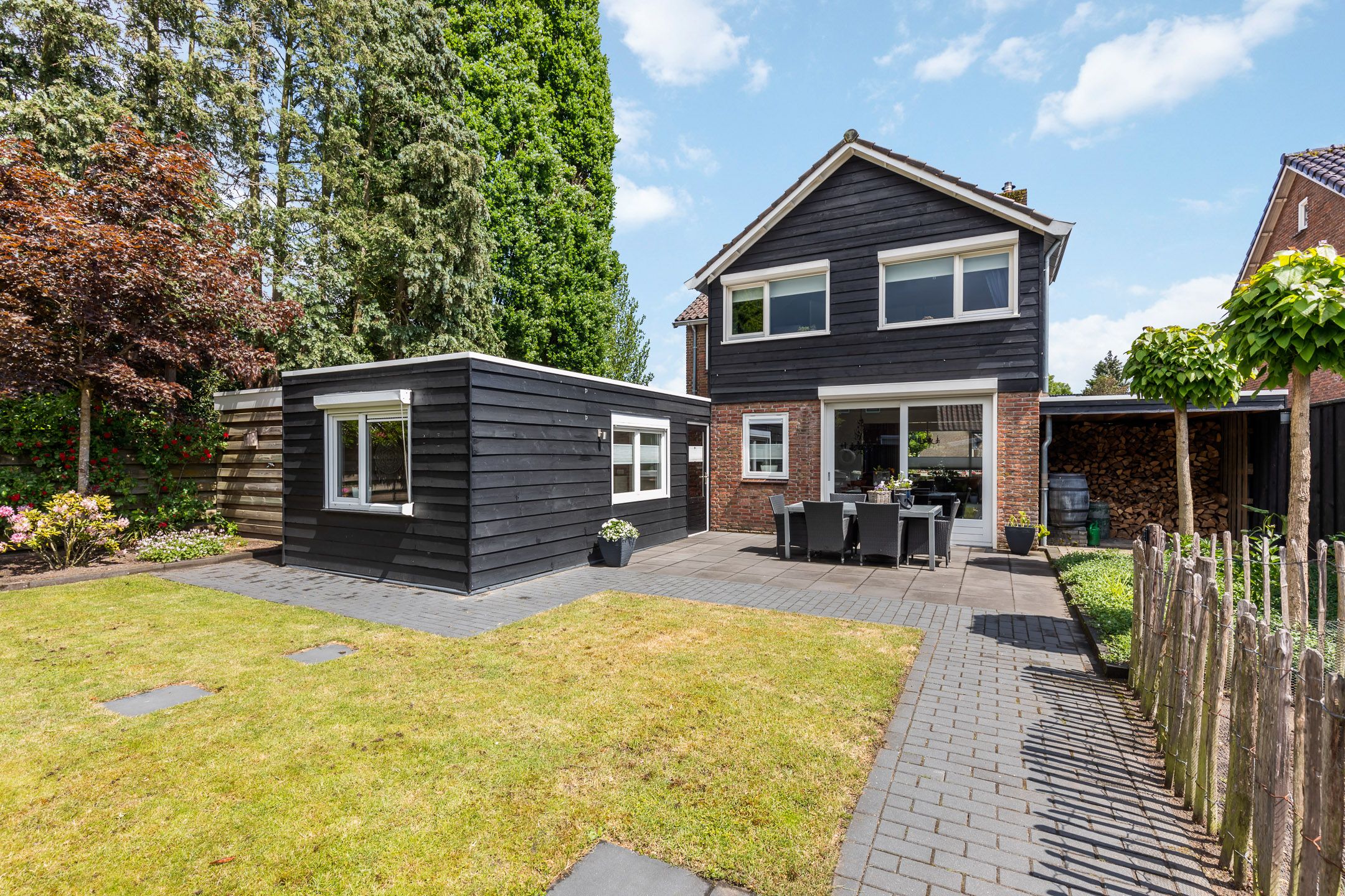 Photo 18 of Meester Lazonderstraat 25