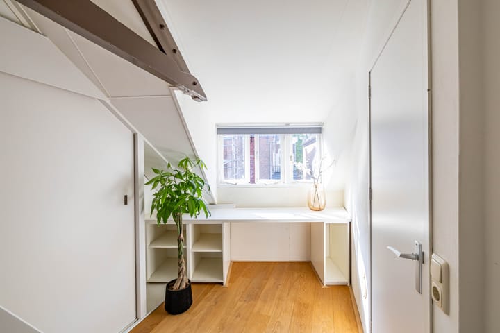 Foto 25 van Van Julsinghastraat 41