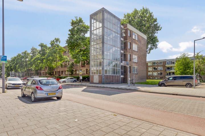 Photo 2 of Krabbendijkestraat 409