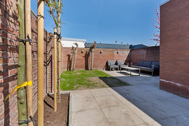 Foto 2 van Burgemeester Bloemartsstraat 24