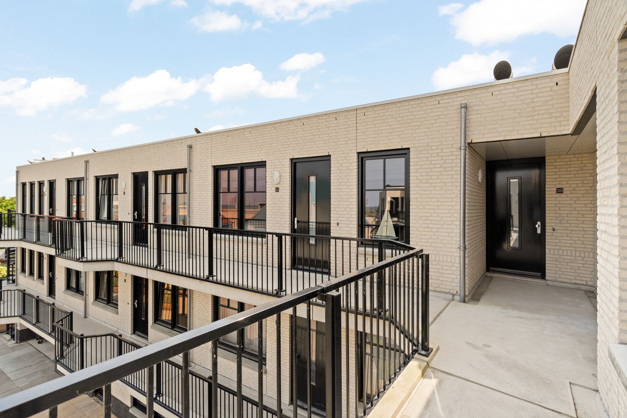 Photo 6 of Jan van Henegouwenweg 41