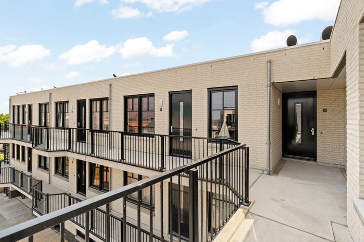 Foto 6 van Jan van Henegouwenweg 41