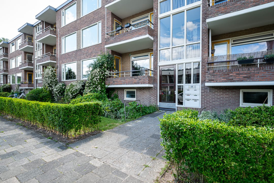 Photo 11 of Huygensstraat 119