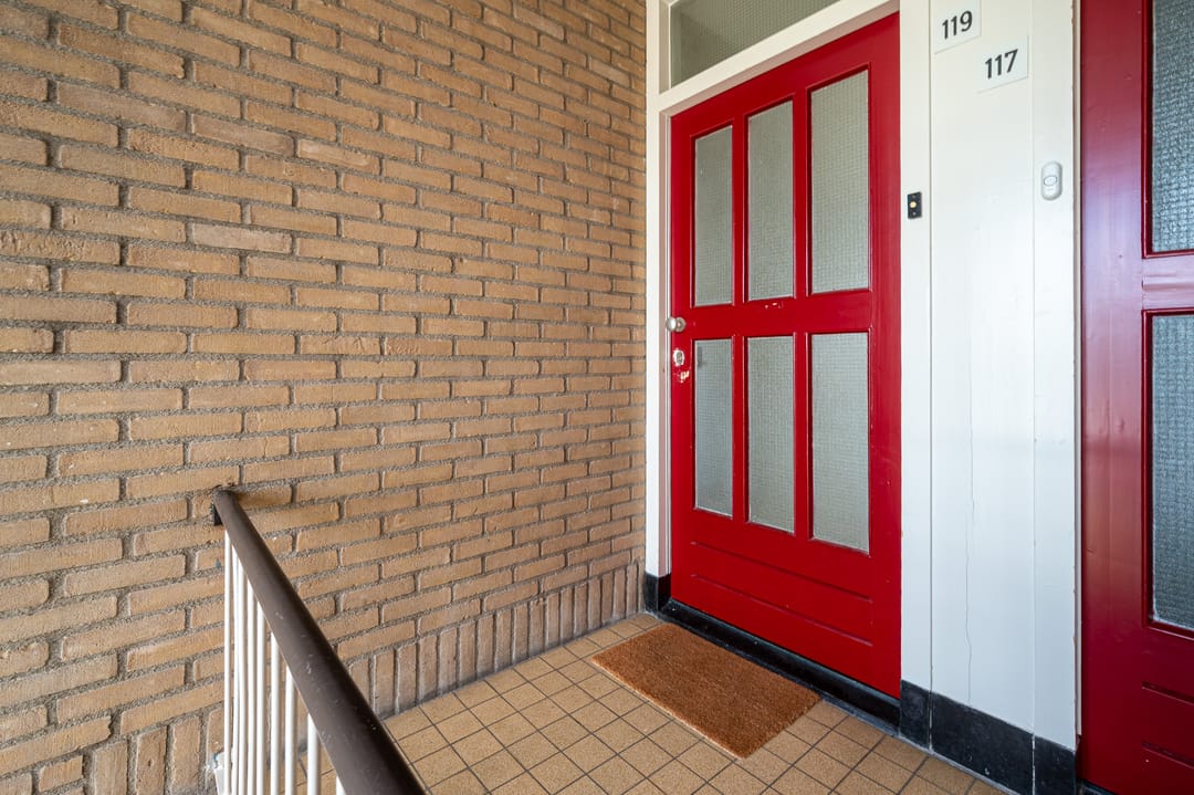 Photo 13 of Huygensstraat 119
