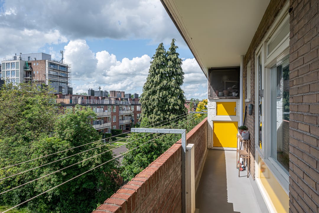 Photo 38 of Huygensstraat 119