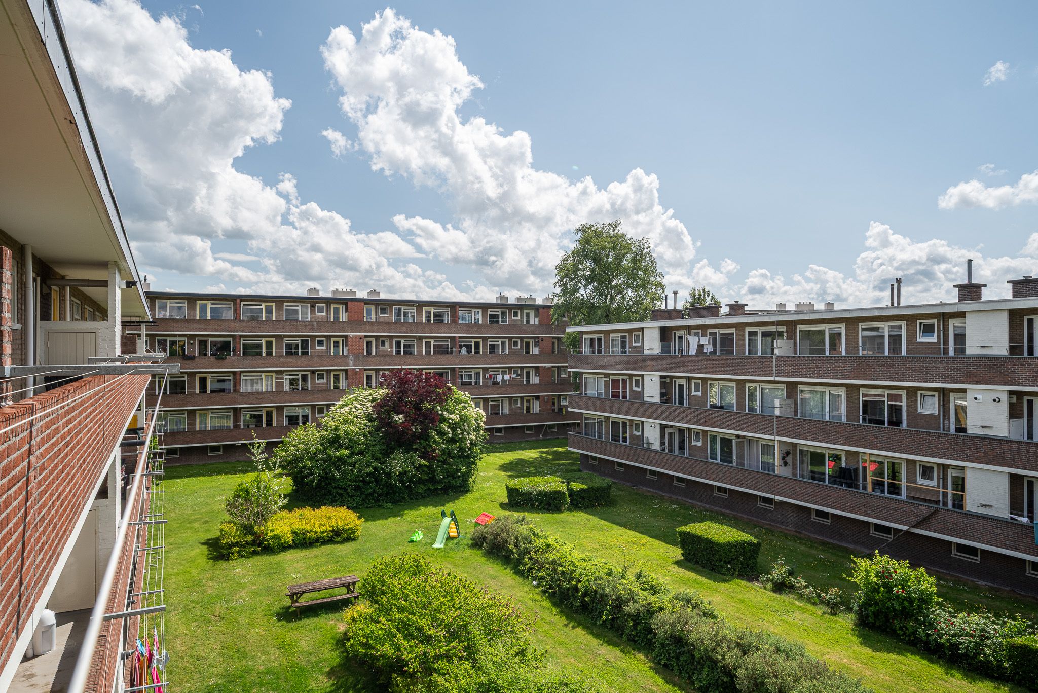 Photo 39 of Huygensstraat 119