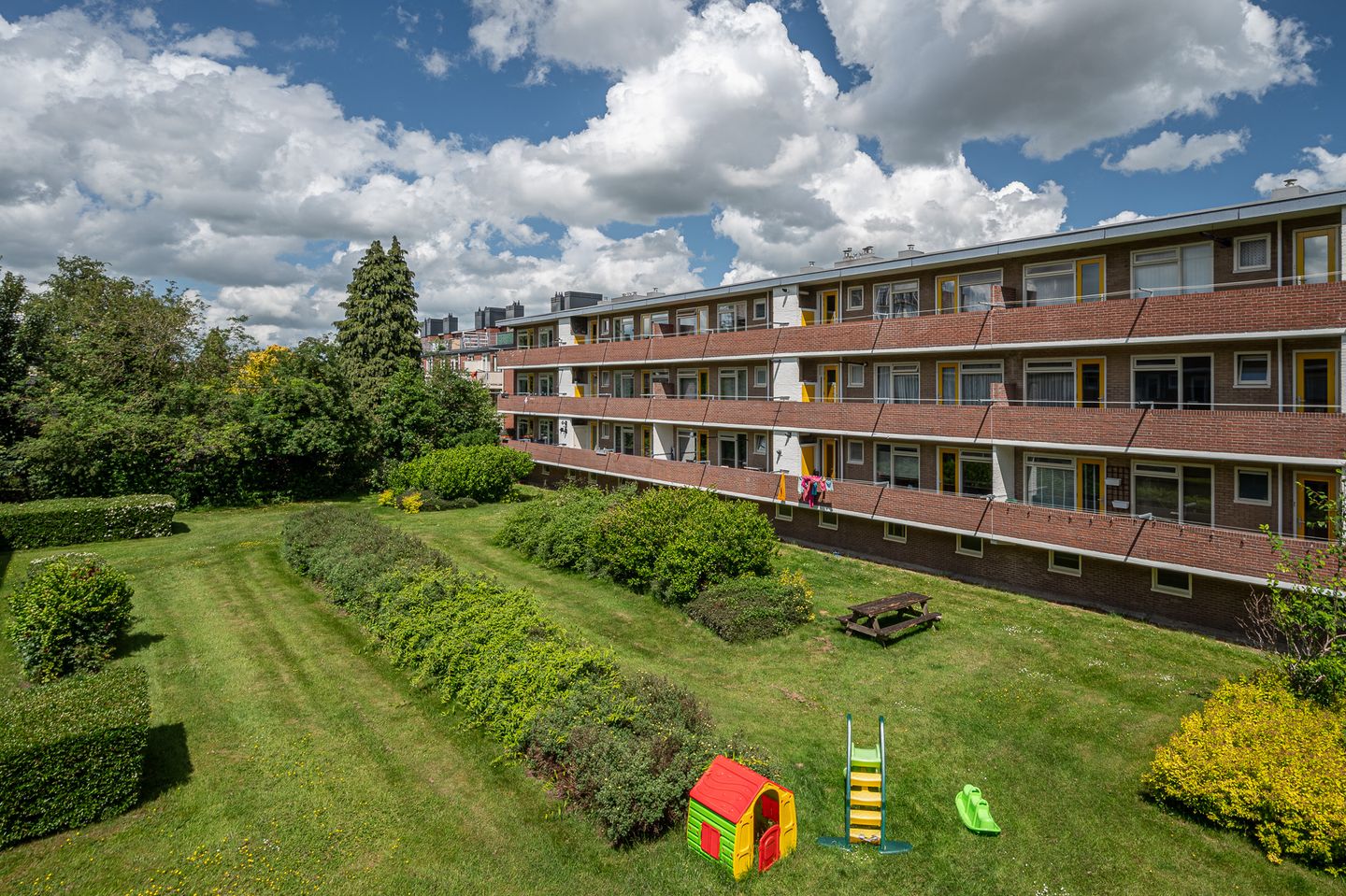 Photo 40 of Huygensstraat 119