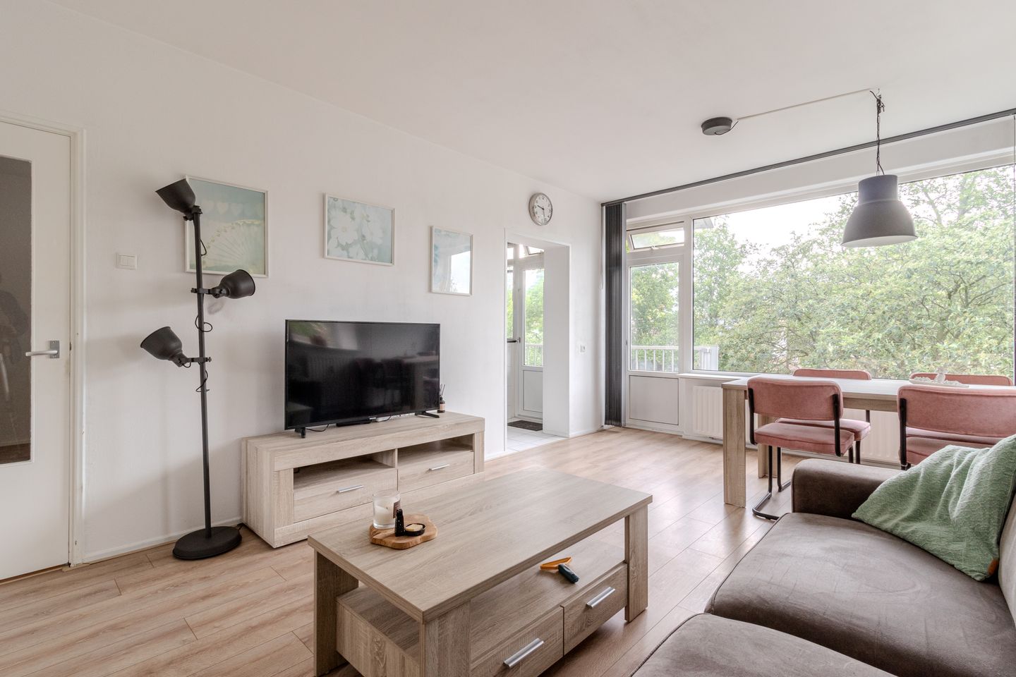 Photo 4 of Leeuwerikstraat 19