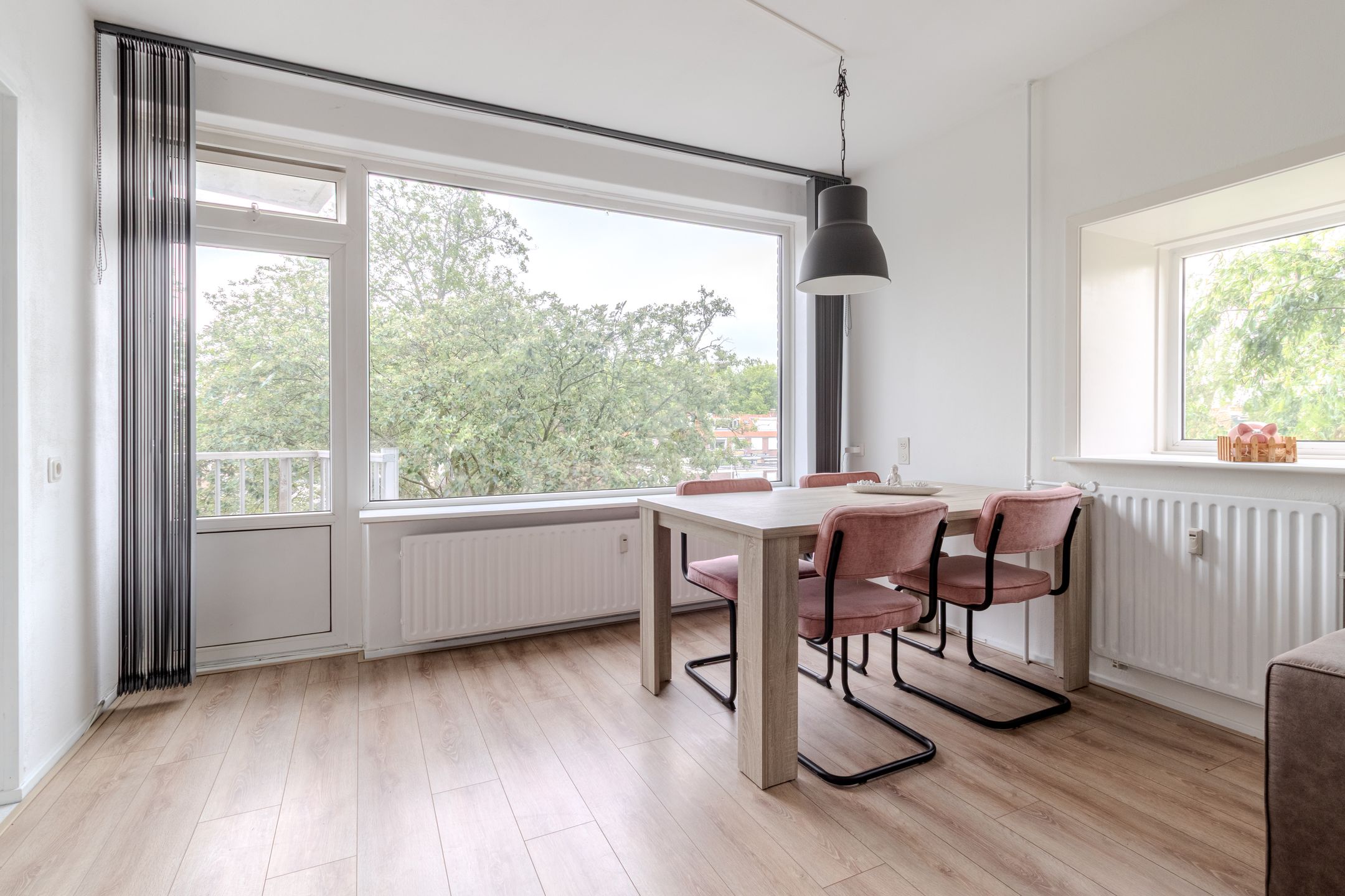 Photo 6 of Leeuwerikstraat 19