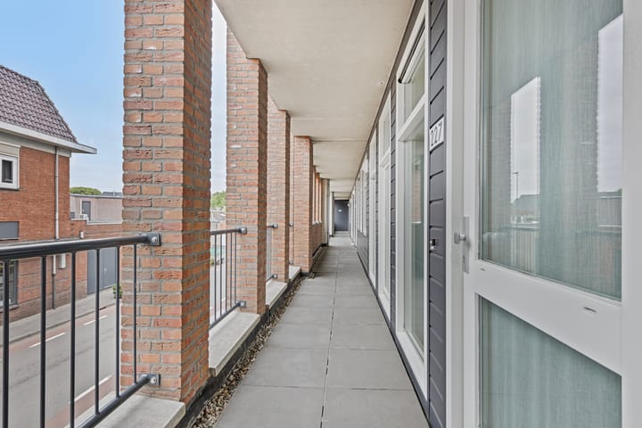 Foto 11 van Sint Josephstraat 227