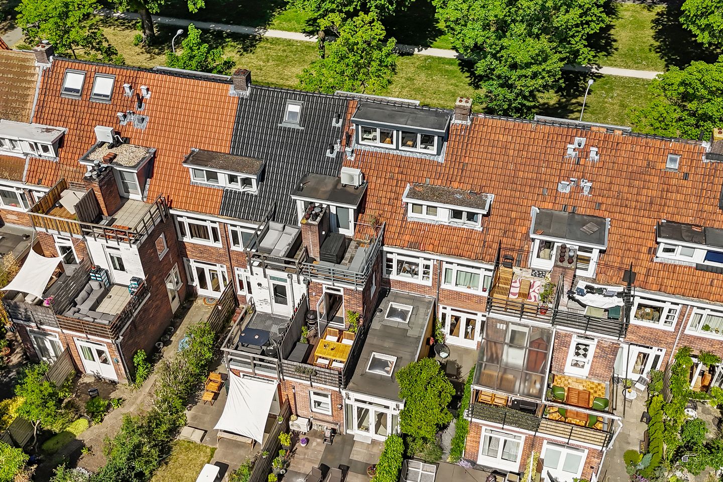 Photo 40 of Burgemeester van Tuyllkade 132-BS