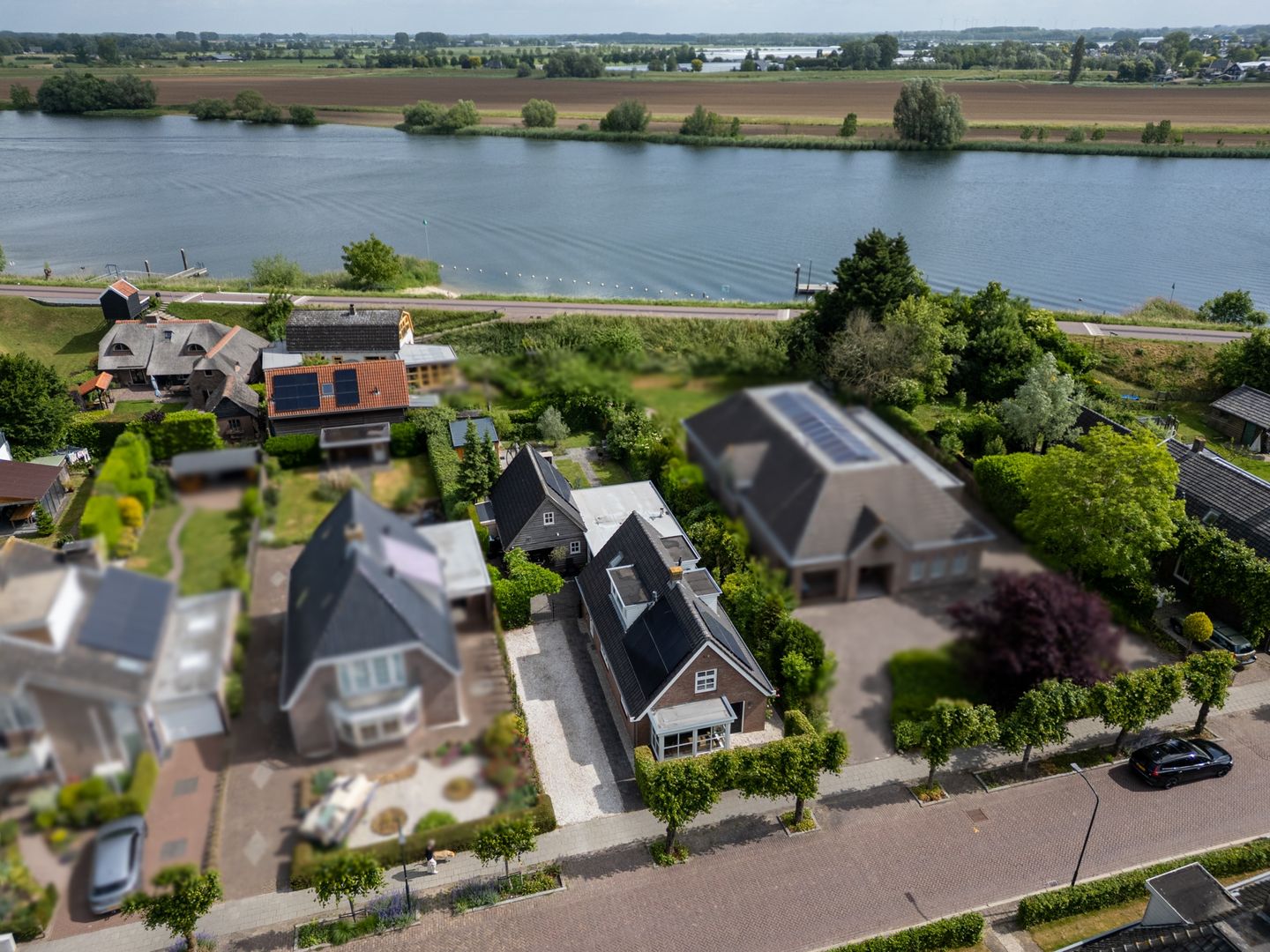 Photo 1 of Burgemeester van der Schansstraat 49