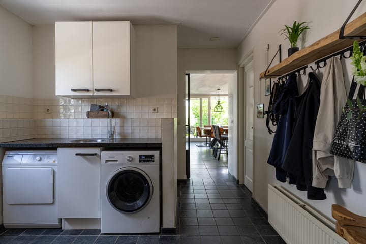 Photo 16 of Burgemeester van der Schansstraat 49