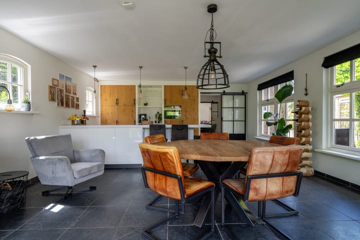 Photo 24 of Burgemeester van der Schansstraat 49