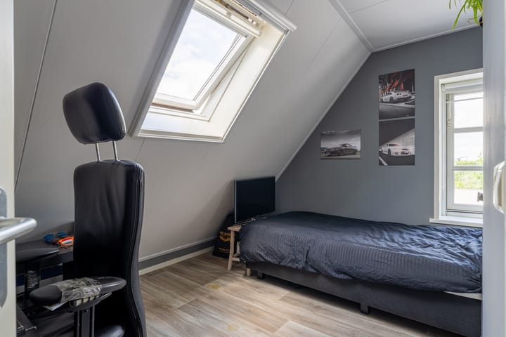 Photo 33 of Burgemeester van der Schansstraat 49