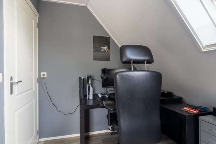 Photo 34 of Burgemeester van der Schansstraat 49