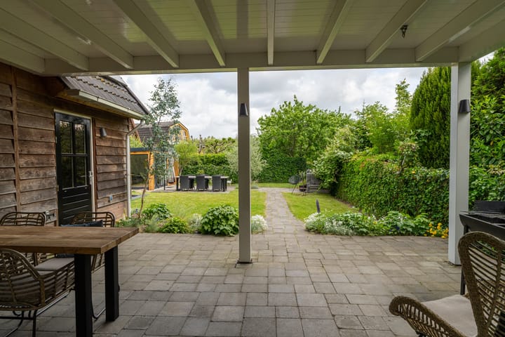 Photo 39 of Burgemeester van der Schansstraat 49