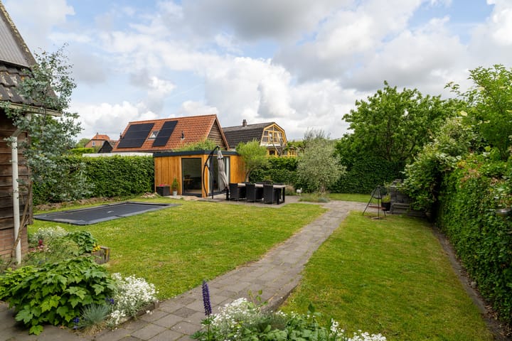 Photo 40 of Burgemeester van der Schansstraat 49