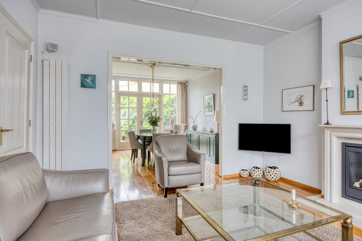 Photo 5 of Teugenaarsstraat 21