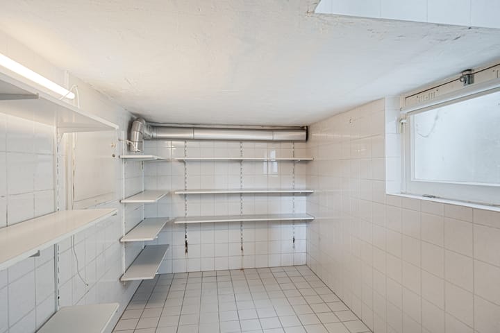 Photo 14 of Teugenaarsstraat 21