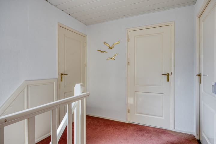 Photo 45 of Teugenaarsstraat 21